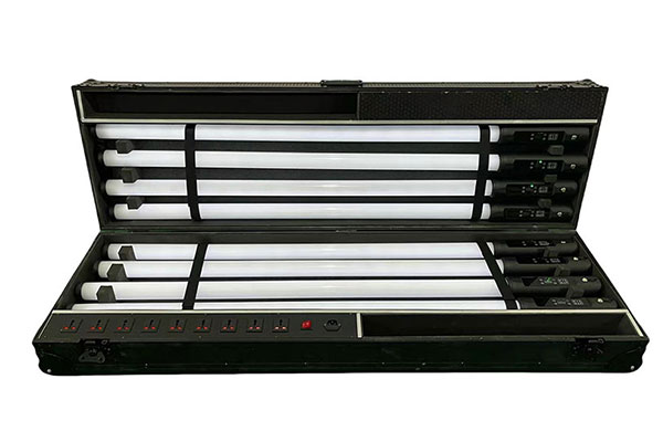 IP65 360 rgbwa 5in1 LED 防水无线电池像素灯管